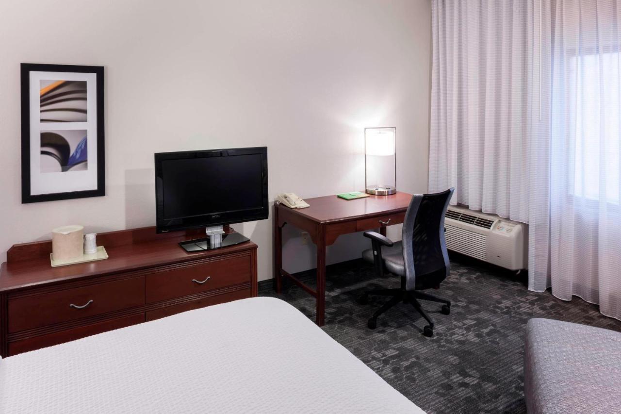 Courtyard By Marriott Wichita East Hotel Luaran gambar