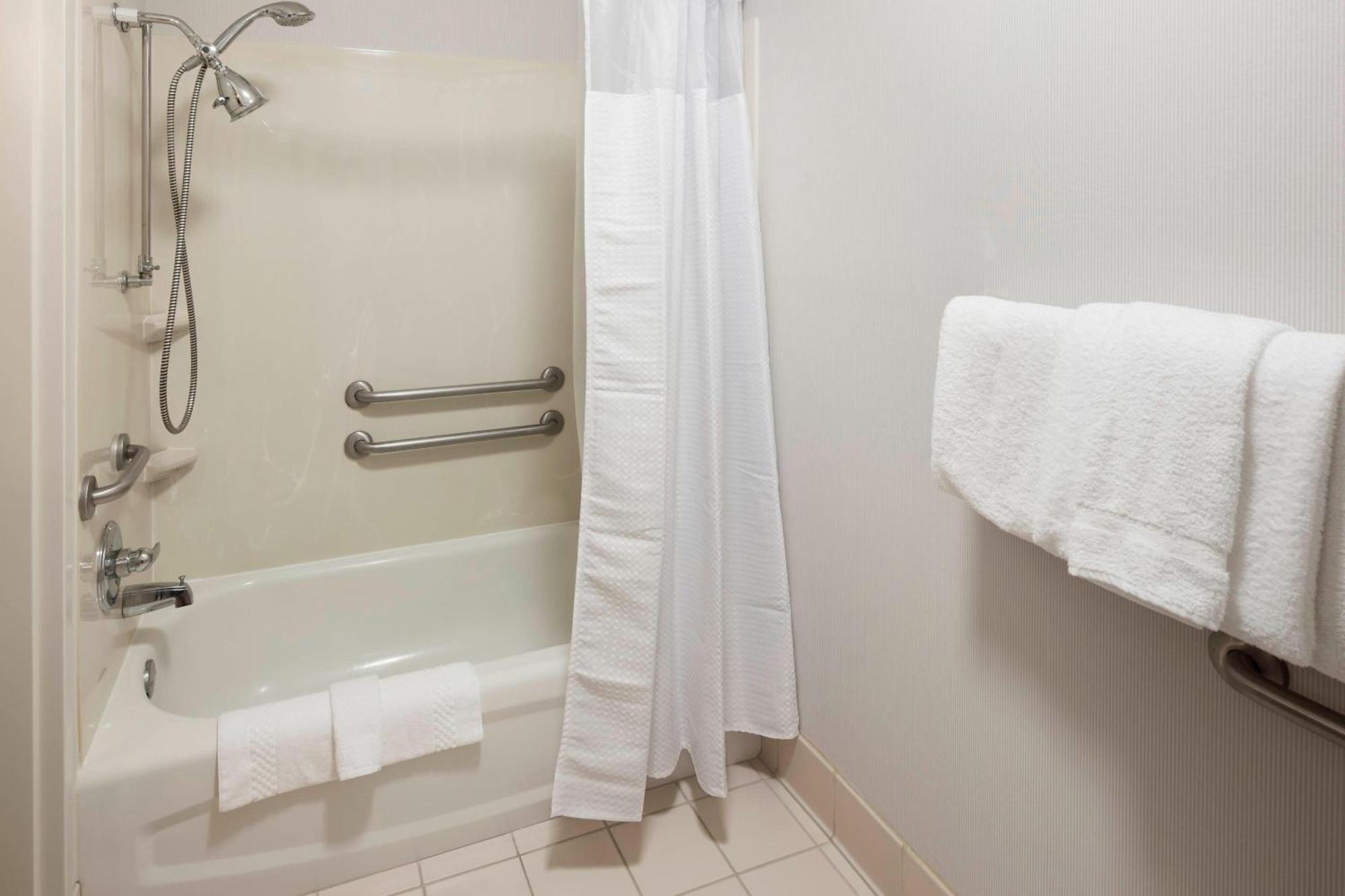 Courtyard By Marriott Wichita East Hotel Luaran gambar