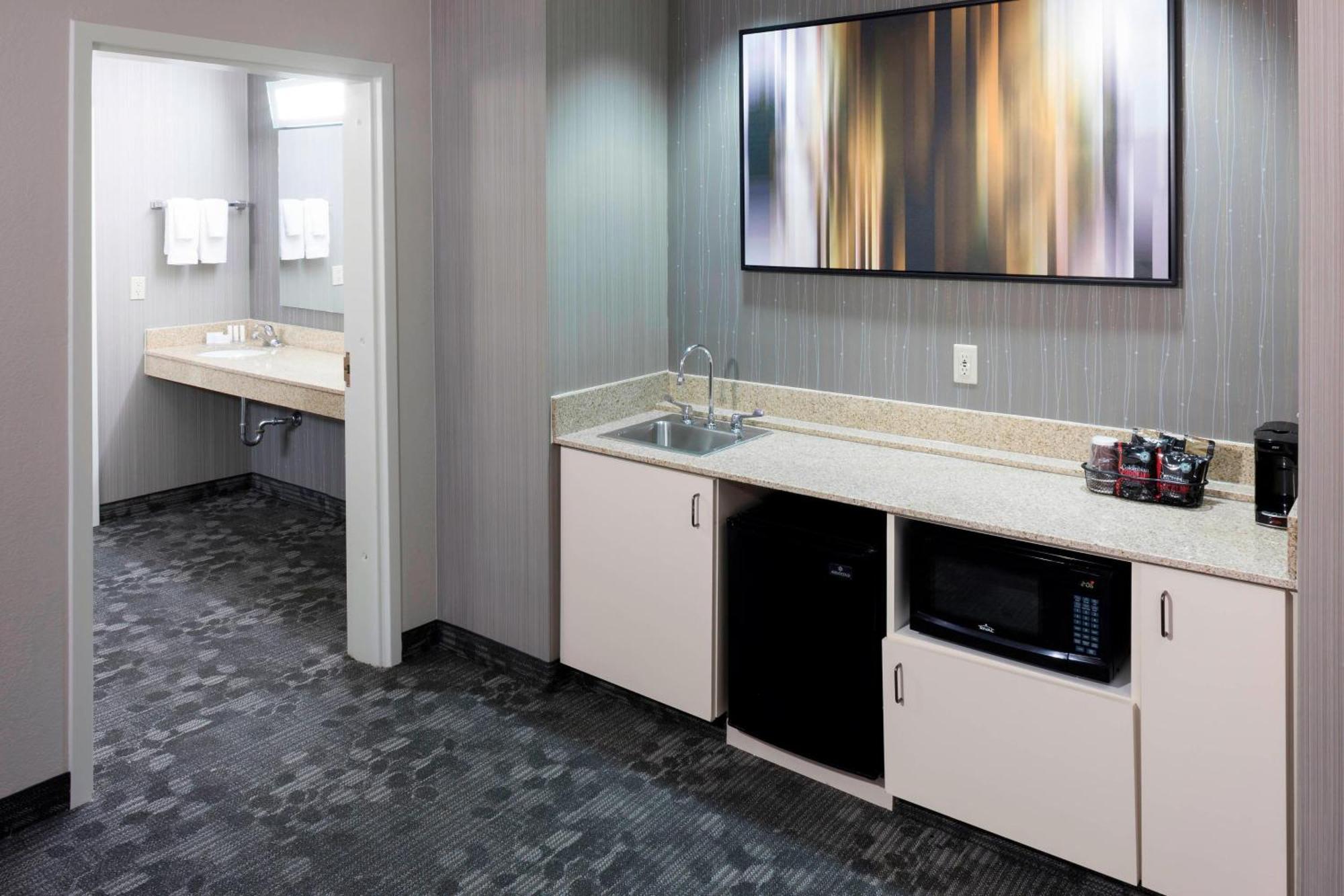 Courtyard By Marriott Wichita East Hotel Luaran gambar
