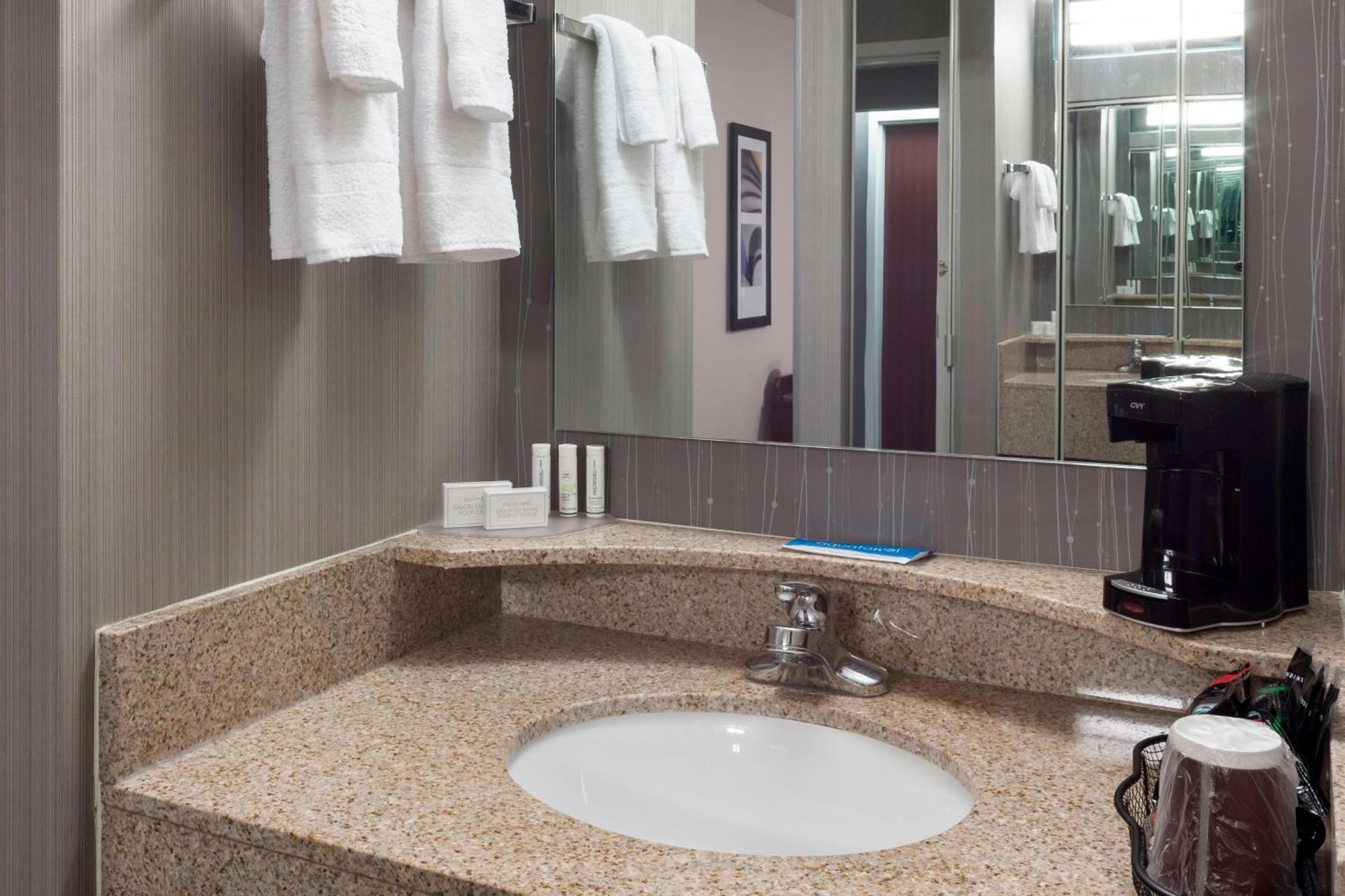 Courtyard By Marriott Wichita East Hotel Luaran gambar