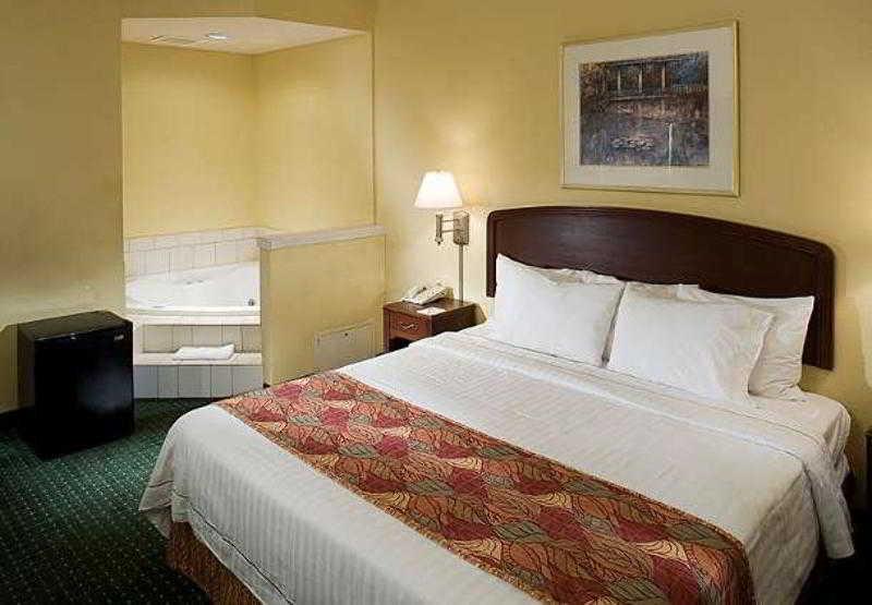 Courtyard By Marriott Wichita East Hotel Luaran gambar